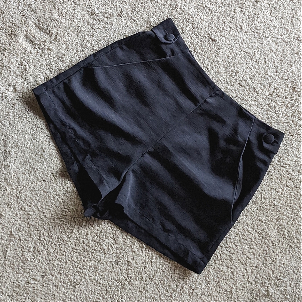 Topshop Black Short Shorts Side Zip - Size Small